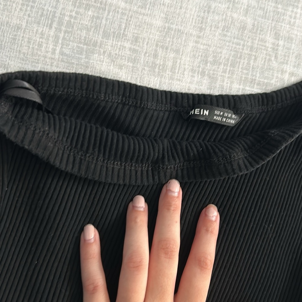 Ribbed One Shoulder Top - Picture 3 of 4